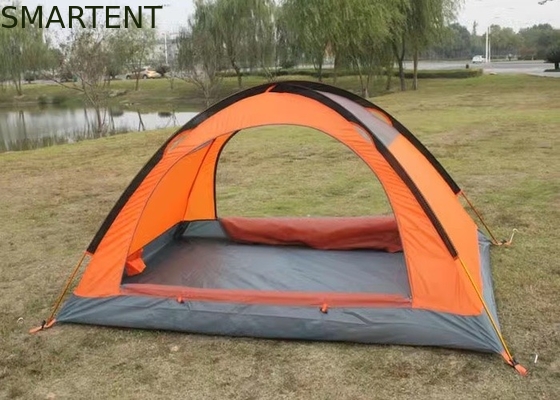 2 Personen Orange PU3000MM Beschichtet 210T Polyester Aluminiumrahmen Wasserdichtes Pop Up Zelt Mit Handtasche fournisseur