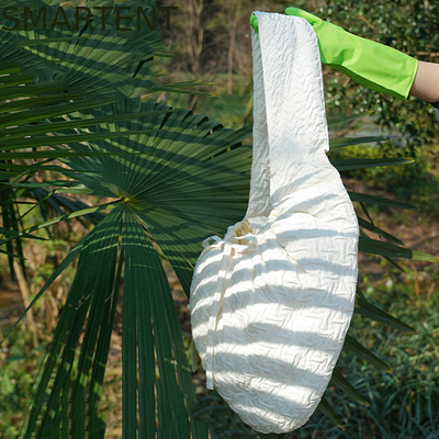 Niedliche Haustierbedarf Weißer Polyester-Haustier-Schulterbeutel Winter Warme Ausgehen Umhängetasche Weiche und bequeme Haustier-Tasche fournisseur