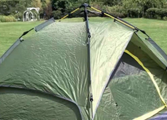 210*210*135cm Automatische Glasfaserstange Wasserdicht PU2000mm Beschichtet Grün 190T Polyester Regendicht Außencampingzelte fournisseur