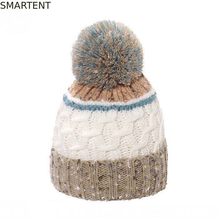 Customized Eco-Friendly Accessoires RPET Strick-Beanie-Hut mit Pompon-Unterstützung OEM-Service und Fair Trade zugelassen fournisseur