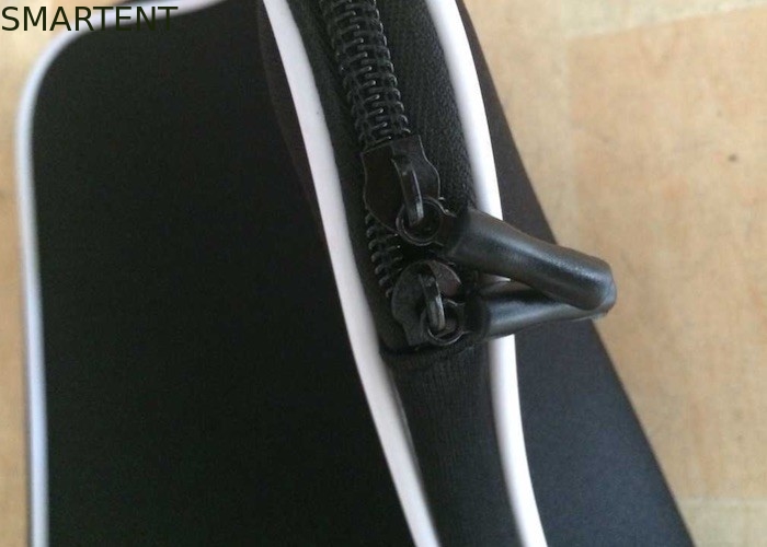 5MM dünner Polyester-Laptop-schützende Tragekoffer 13&quot; mit Zipschließung fournisseur